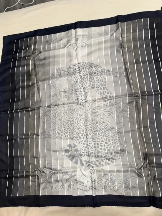 Hermes Jungle Love Carre 90 Twill Silk Scarf Black and White - Picture 2 of 2